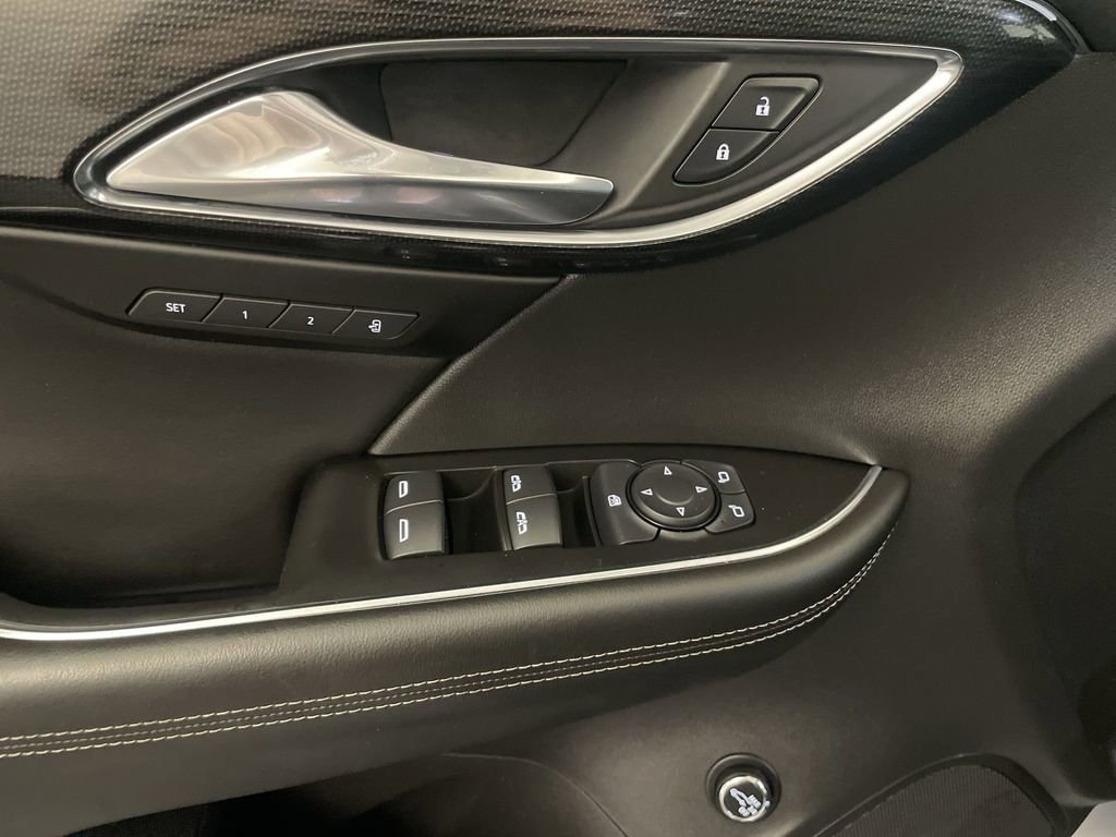 Used 2021 Buick Envision Essence FWD image 16
