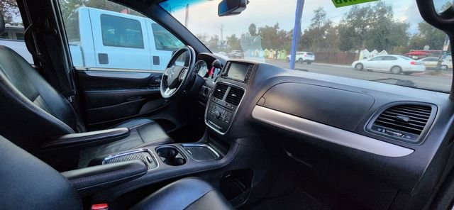 Used 2016 Dodge Grand Caravan R/T w/ Driver Convenience Group image 13