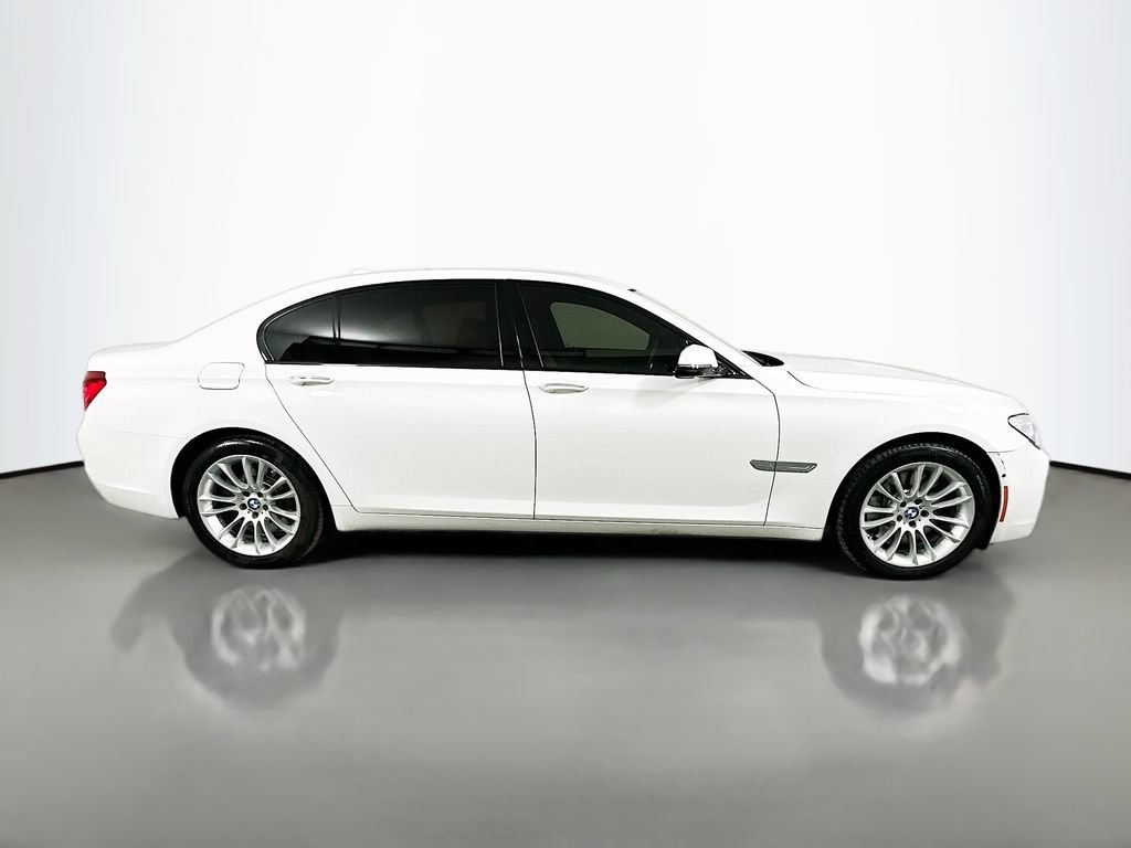 Used 2013 BMW 750Li RWD image 4