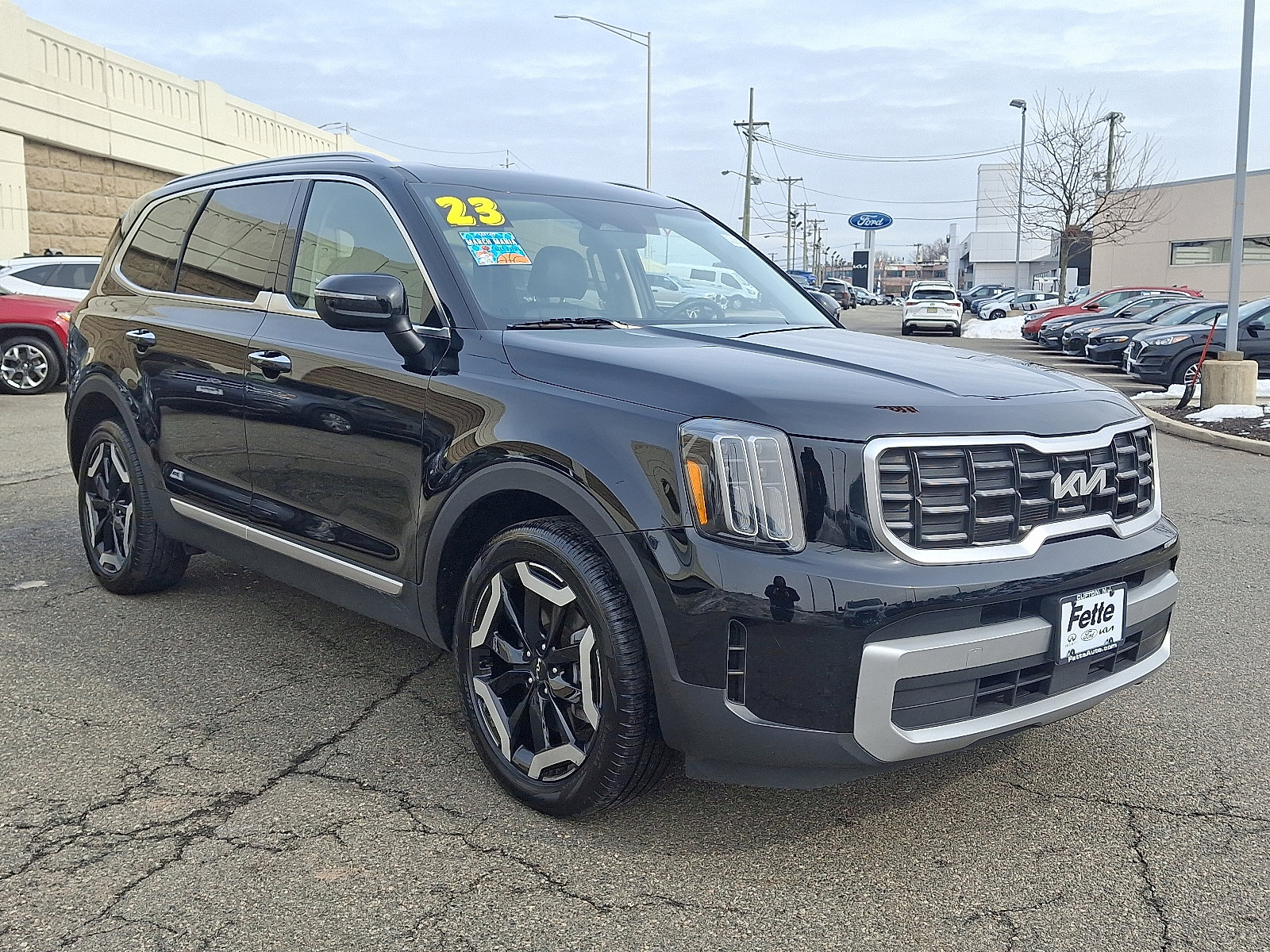 Certified 2023 Kia Telluride S w/ S Sunroof Package image 3