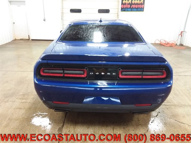 Used 2022 Dodge Challenger R/T RWD image 8