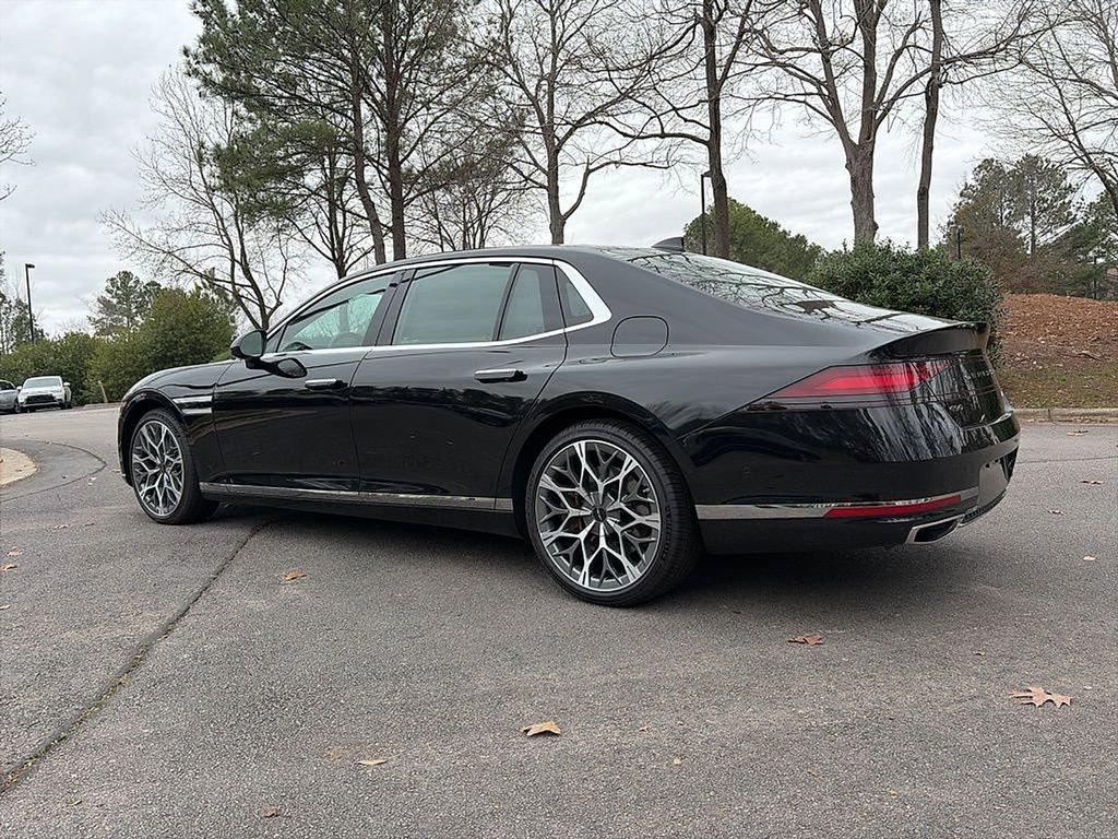 Used 2025 Genesis G90 3.5T image 5
