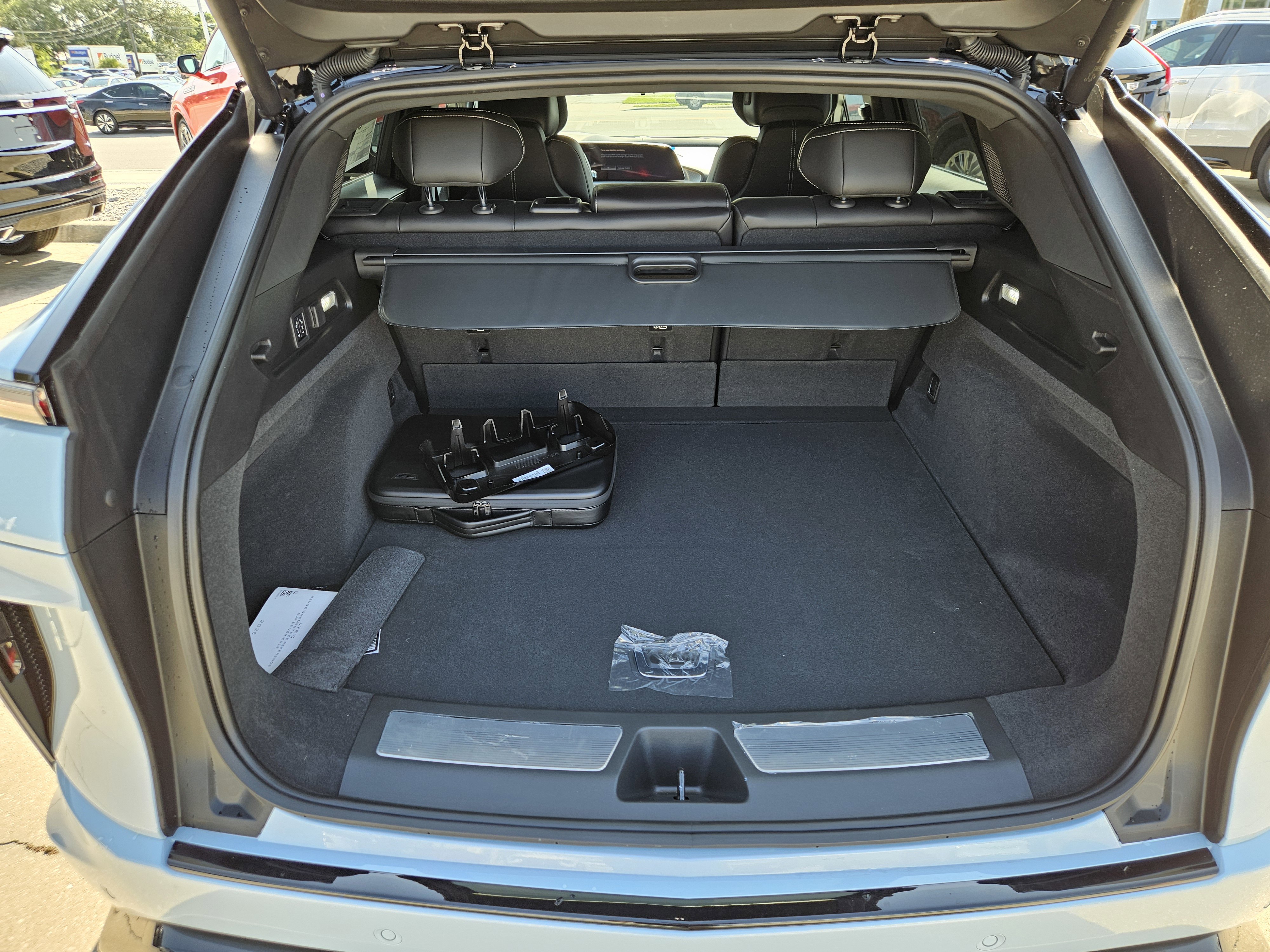 New 2026 Cadillac Lyriq V image 12