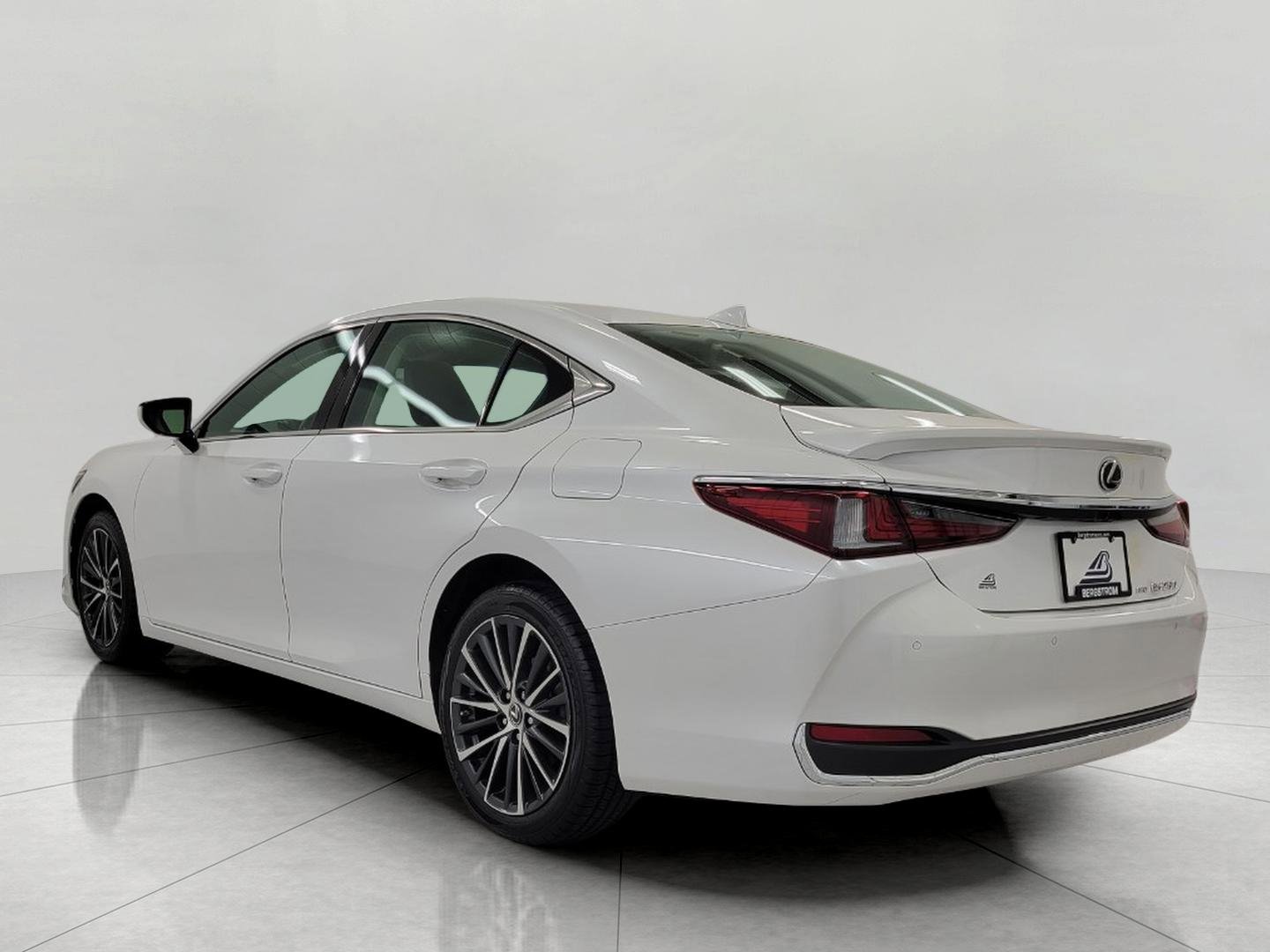 Used 2023 Lexus ES 250 w/ Premium Package AWD/4WD image 21