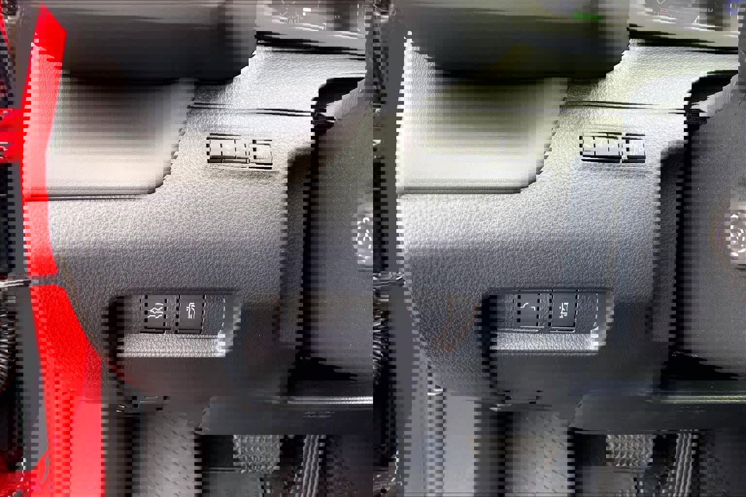 New 2026 Toyota Crown Platinum AWD/4WD image 19