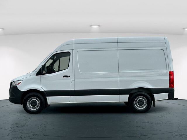 Used 2022 Mercedes-Benz Sprinter 2500 image 4