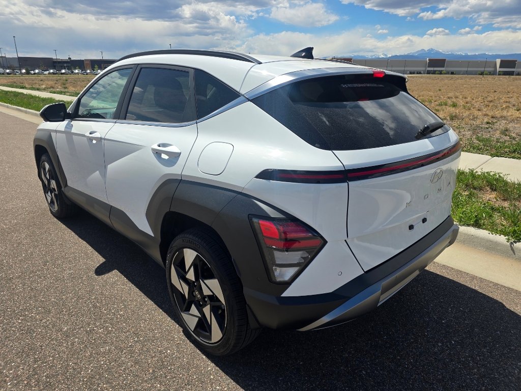 Used 2024 Hyundai Kona Limited image 3