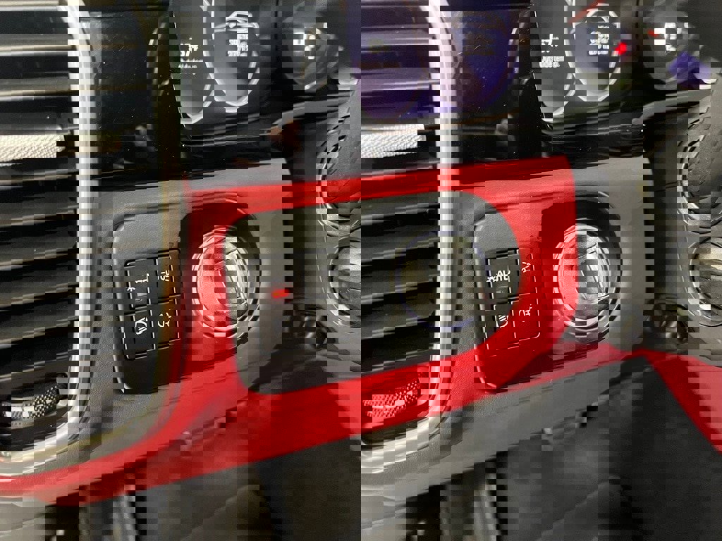 Used 2022 Porsche Cayenne S image 19