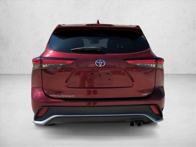 Used 2021 Toyota Highlander XSE FWD image 6