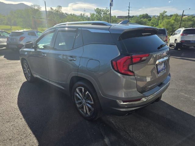 Used 2020 GMC Terrain Denali w/ Denali Premium Package AWD/4WD image 8