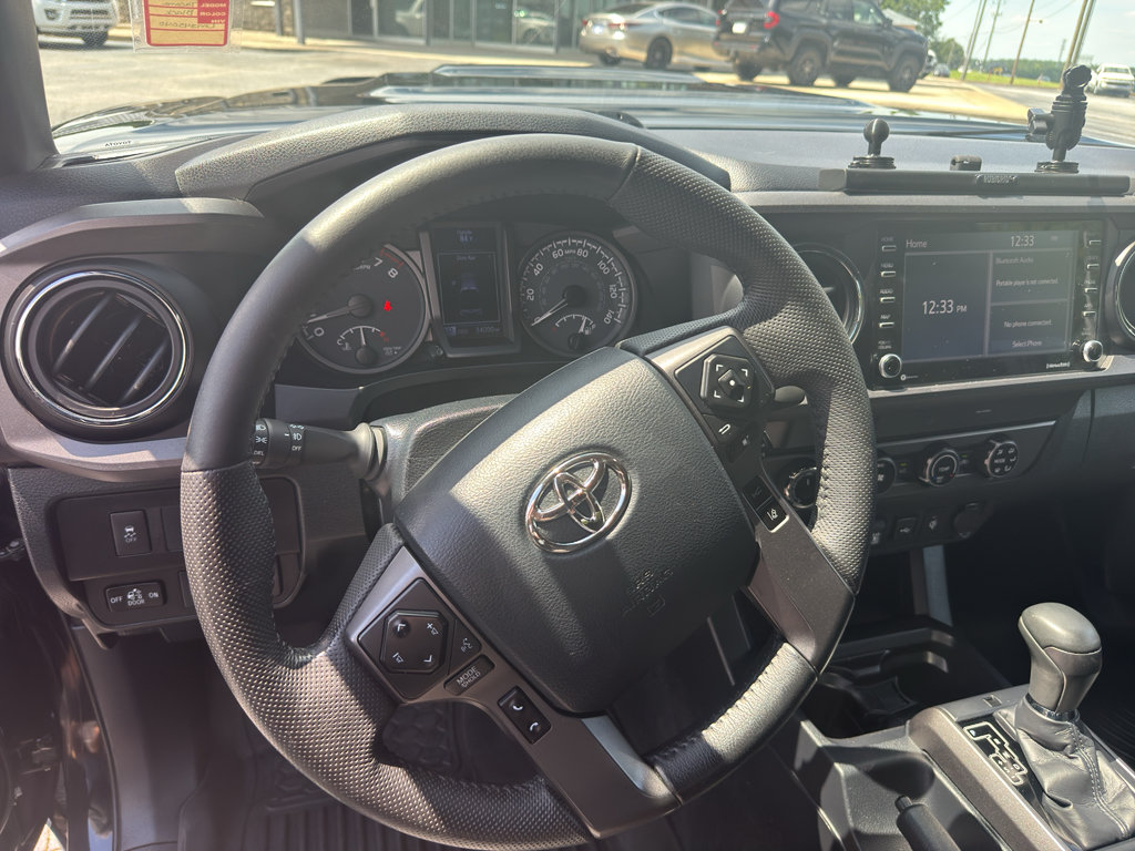 Used 2020 Toyota Tacoma TRD Sport AWD/4WD image 13