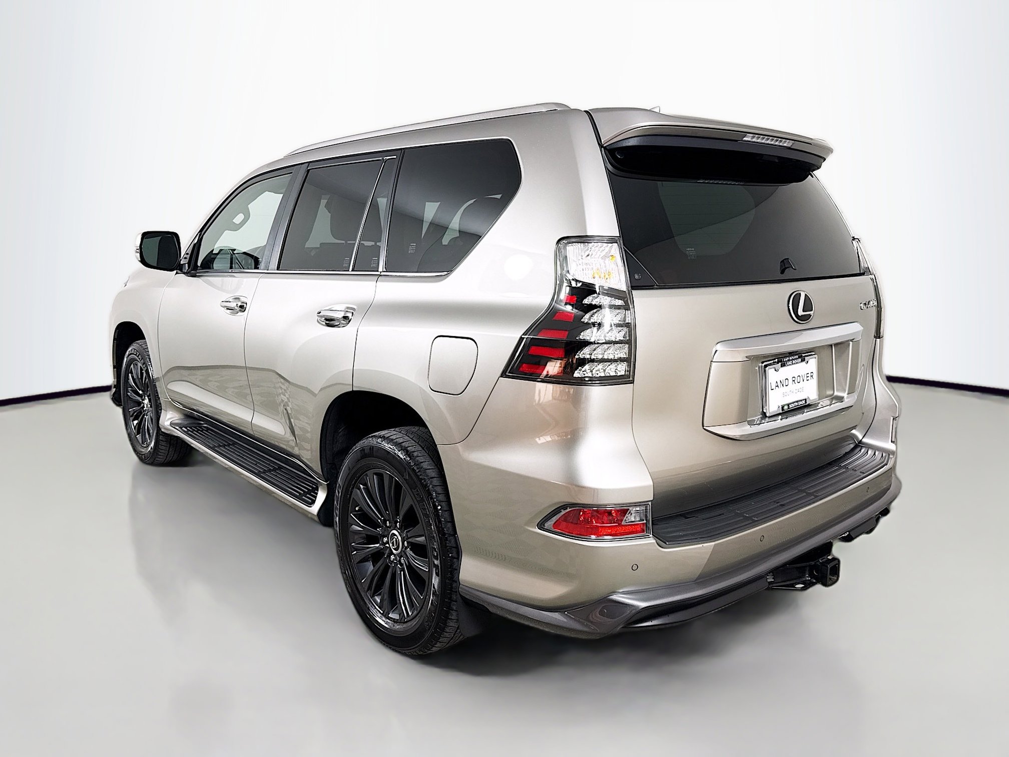 Used 2023 Lexus GX 460 Premium w/ Accessory Package AWD/4WD image 7