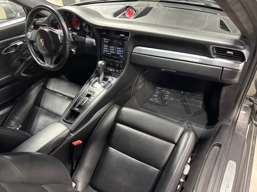 Used 2013 Porsche 911 Carrera 4S w/ Bose Audio Pkg AWD/4WD image 19