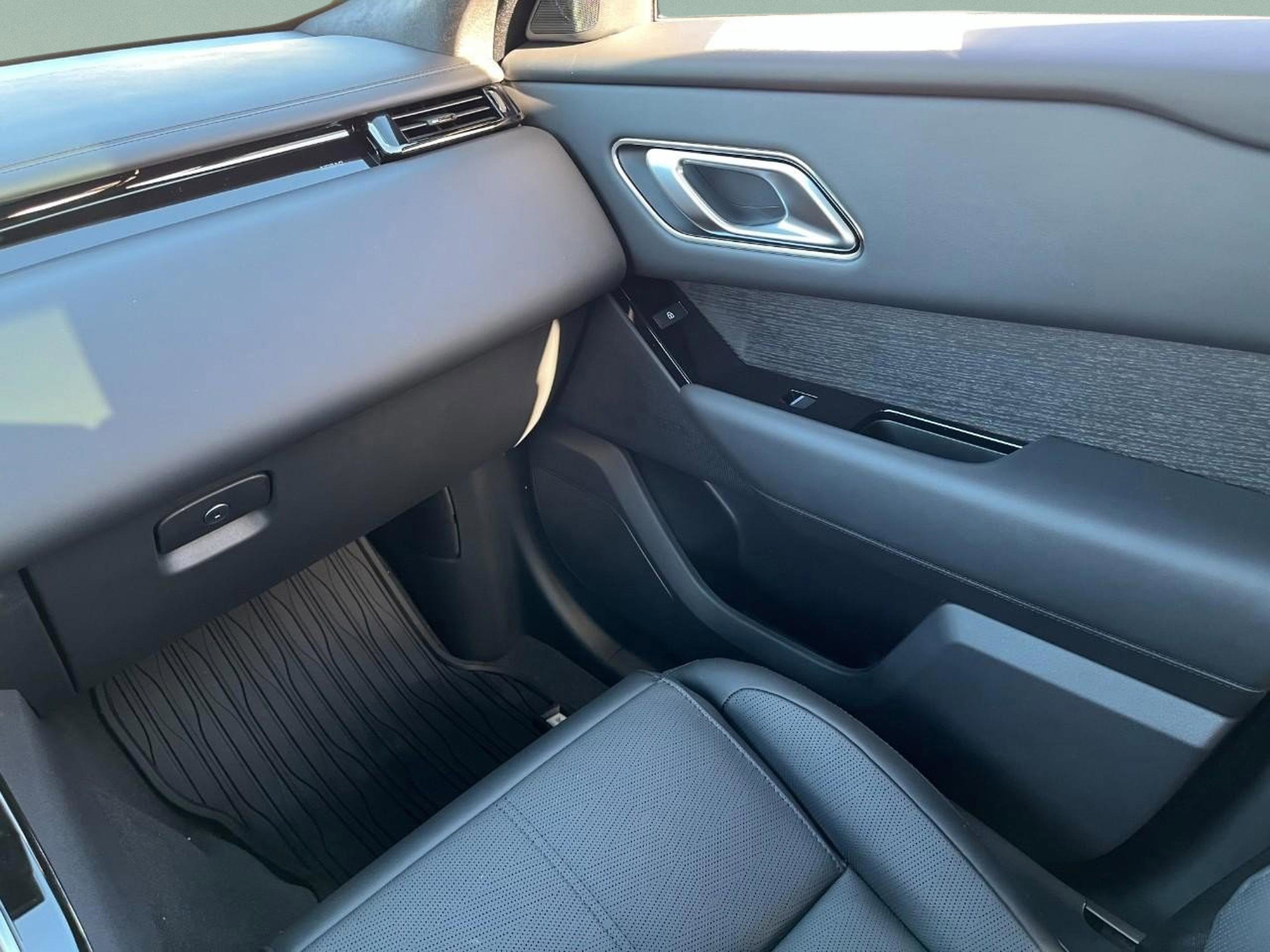 New 2026 Land Rover Range Rover Velar Autobiography image 14