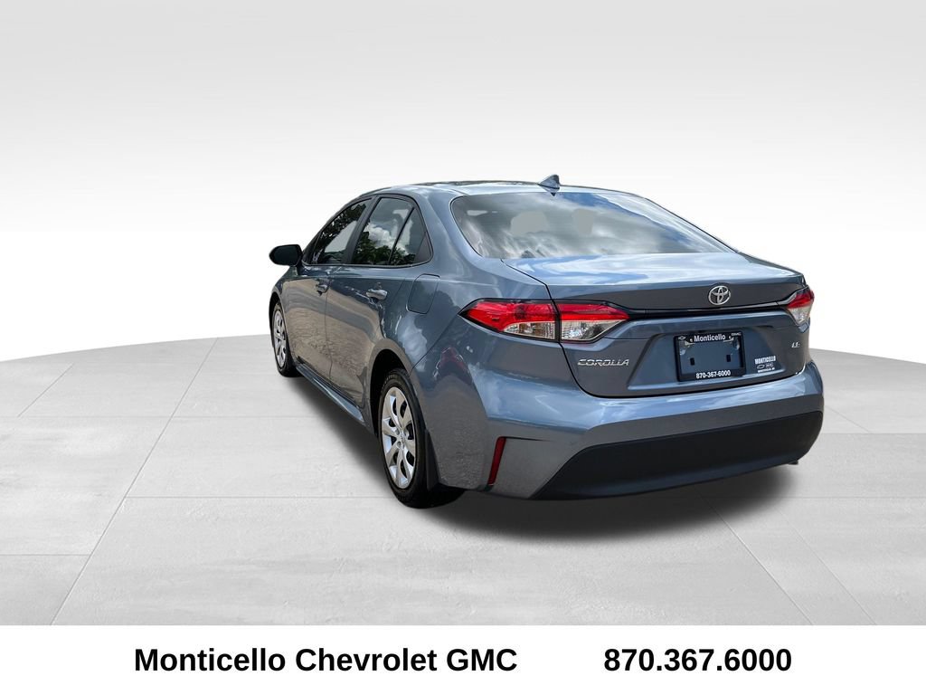 Used 2025 Toyota Corolla LE FWD image 5