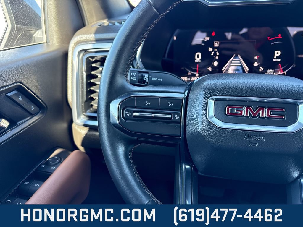 Used 2025 GMC Canyon AT4 image 27