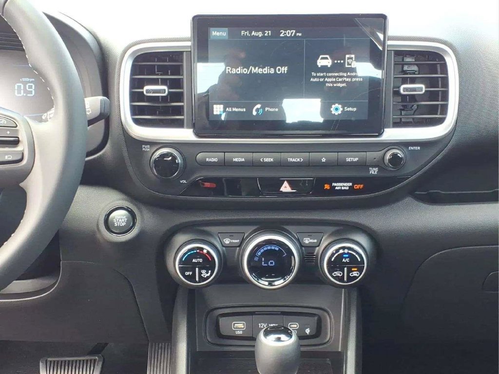 New 2026 Hyundai Venue SEL FWD image 10