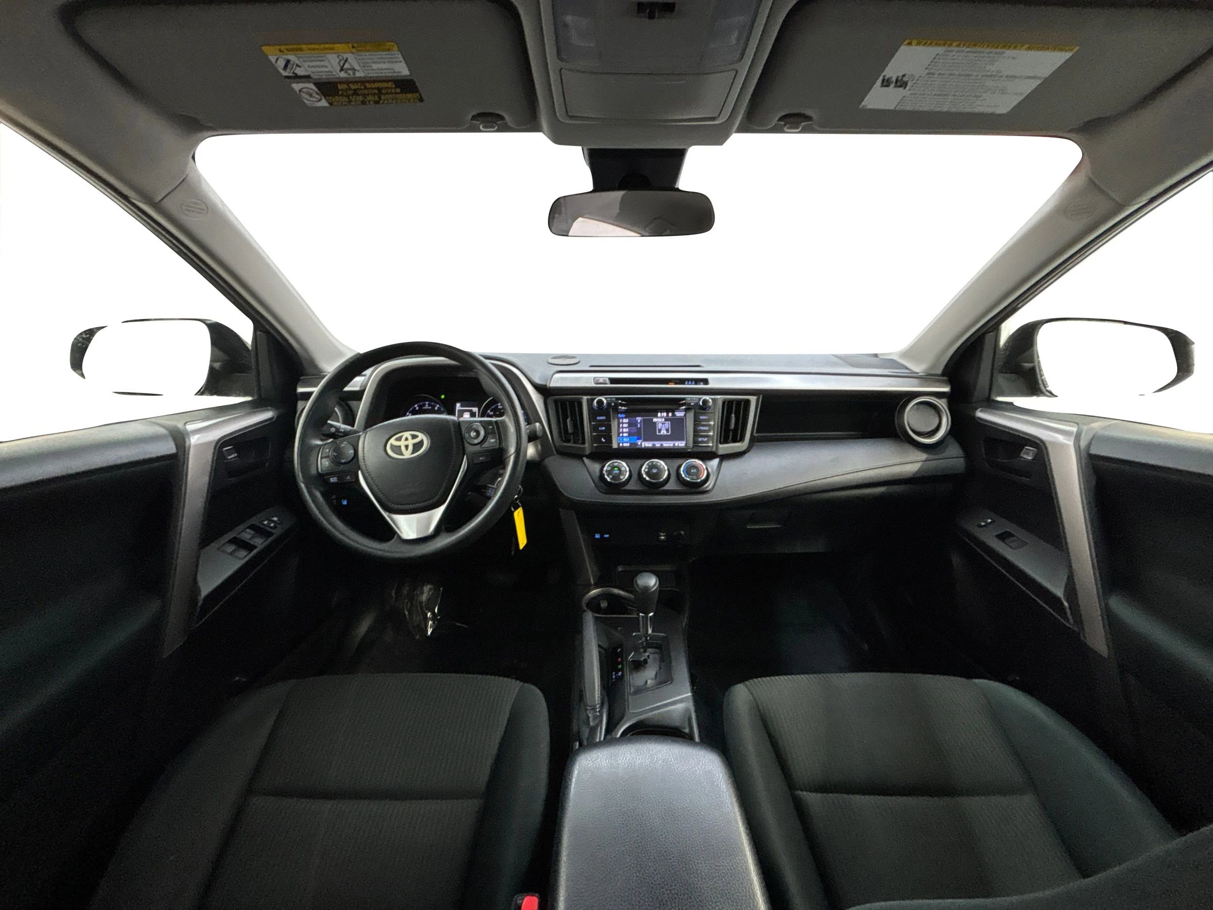 Used 2018 Toyota RAV4 LE image 17