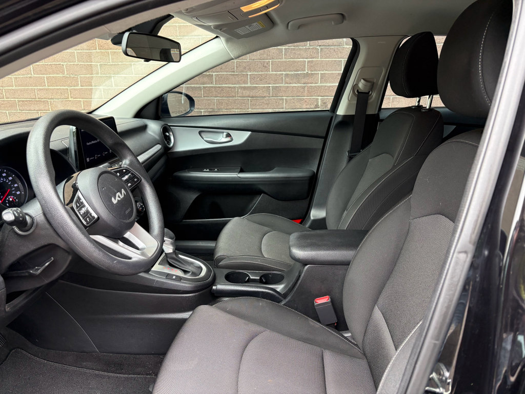 Used 2023 Kia Forte LXS w/ LXS Technology Package FWD image 11