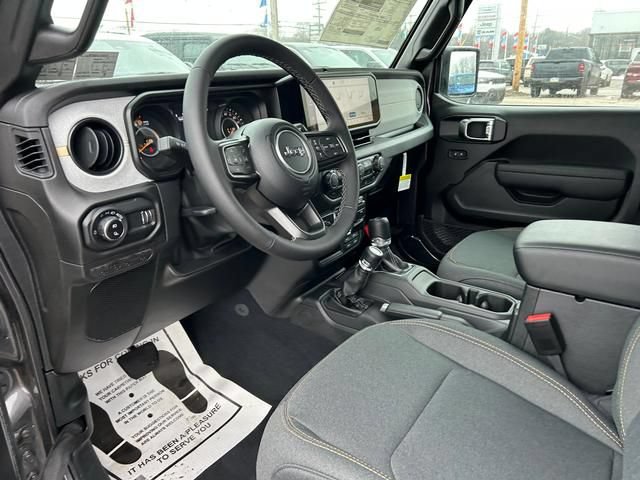 New 2025 Jeep Gladiator Sport AWD/4WD image 11