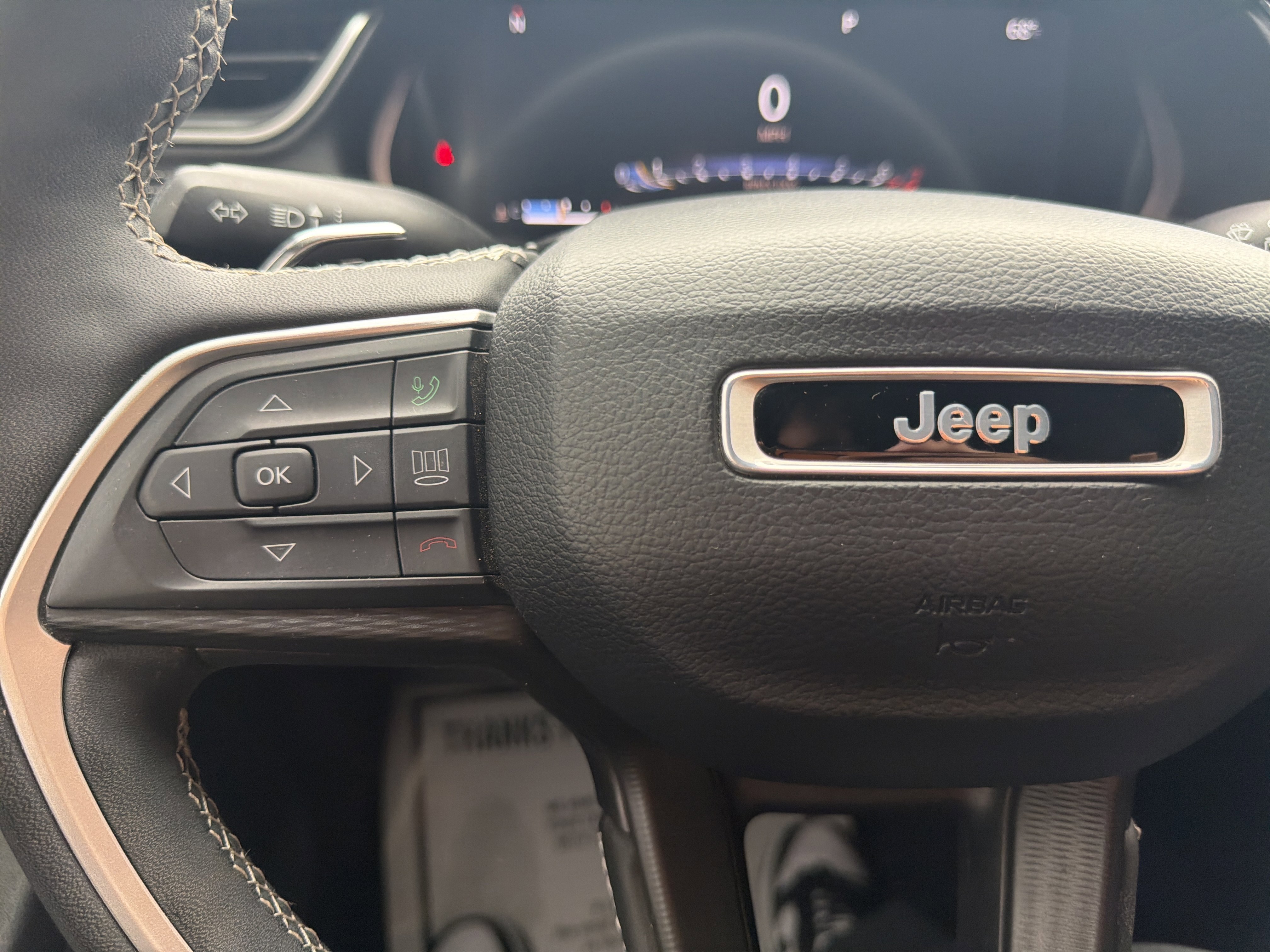Used 2024 Jeep Grand Cherokee Altitude image 17