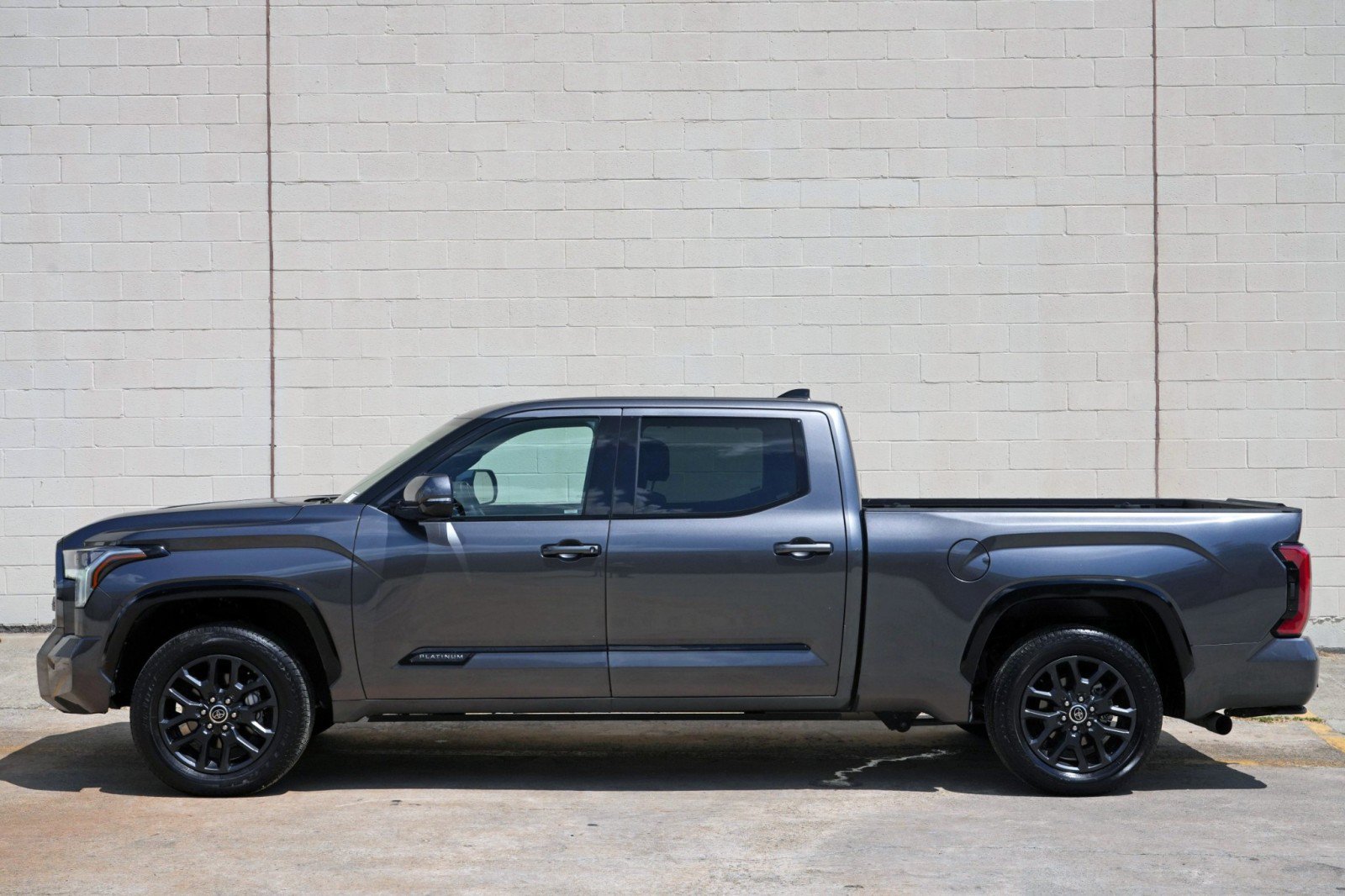 Used 2022 Toyota Tundra Platinum w/ Advanced Package AWD/4WD image 50