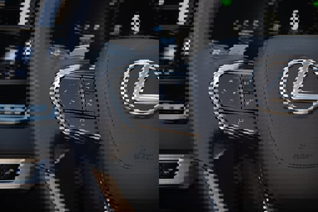 New 2026 Lexus RX 450h Luxury image 35