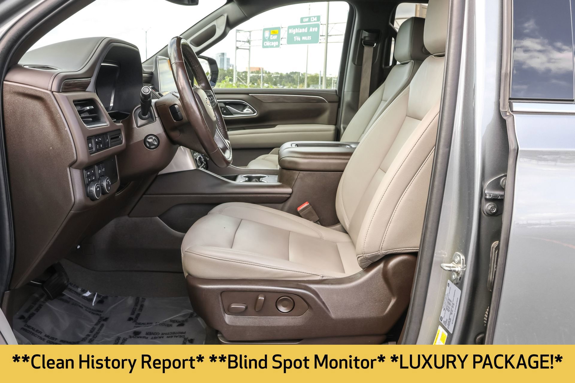 Used 2022 Chevrolet Tahoe LT w/ Luxury Package AWD/4WD image 7