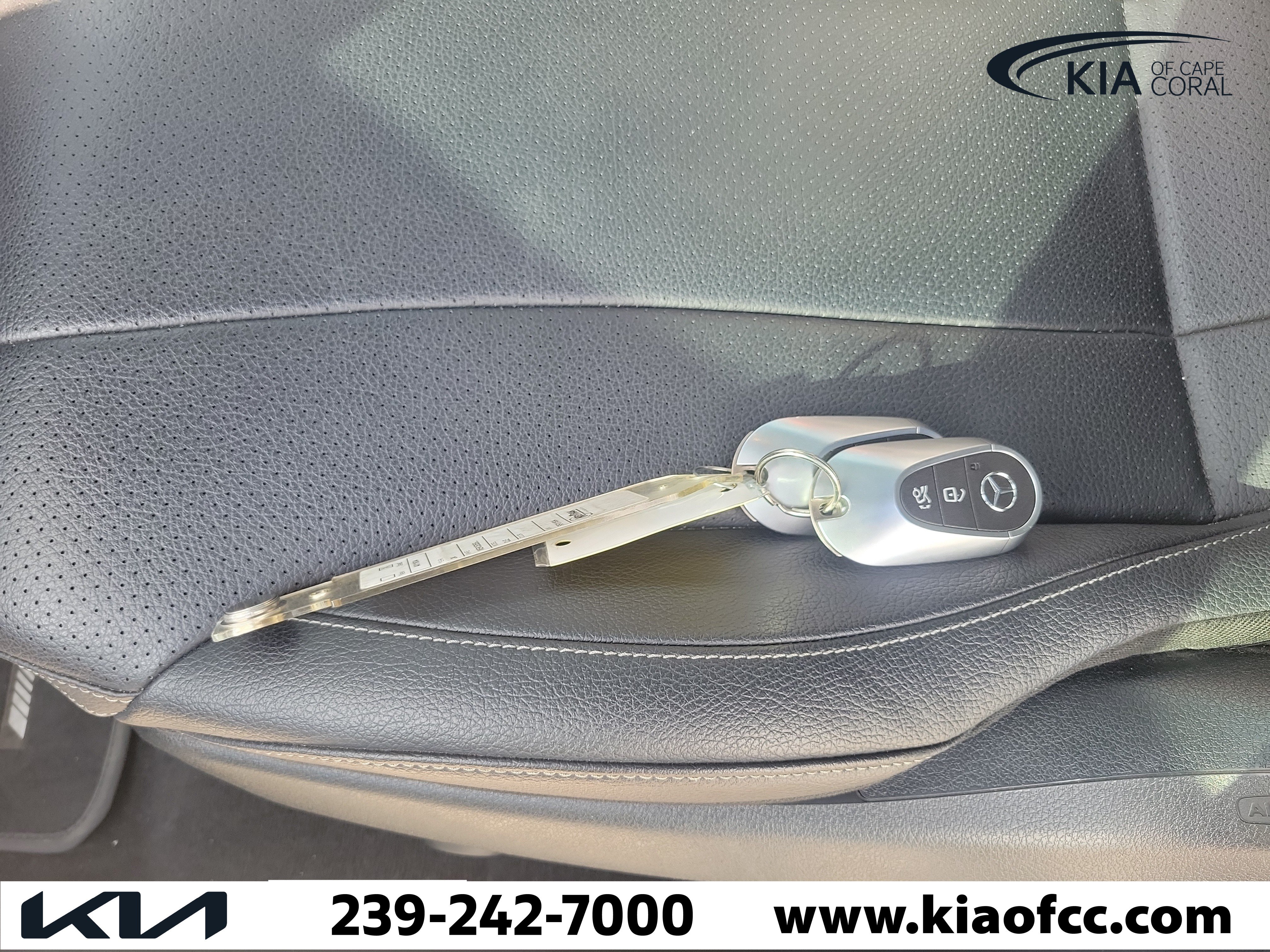 Used 2024 Mercedes-Benz CLE 300 4MATIC Coupe image 28