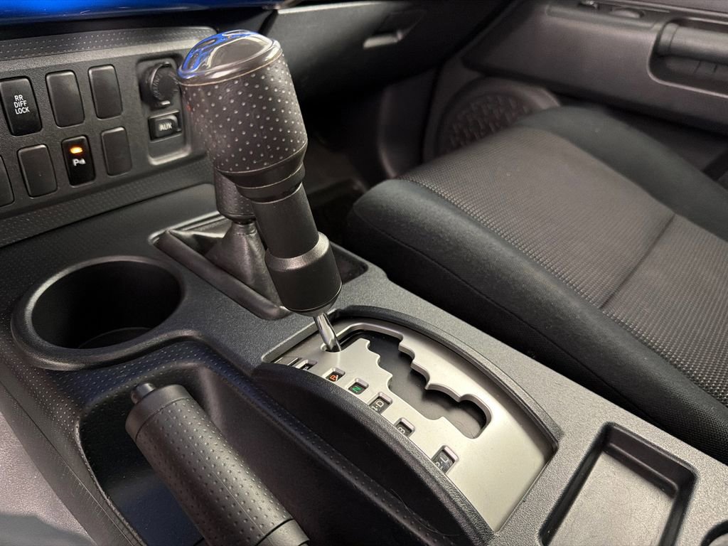 Used 2007 Toyota FJ Cruiser 4WD image 28