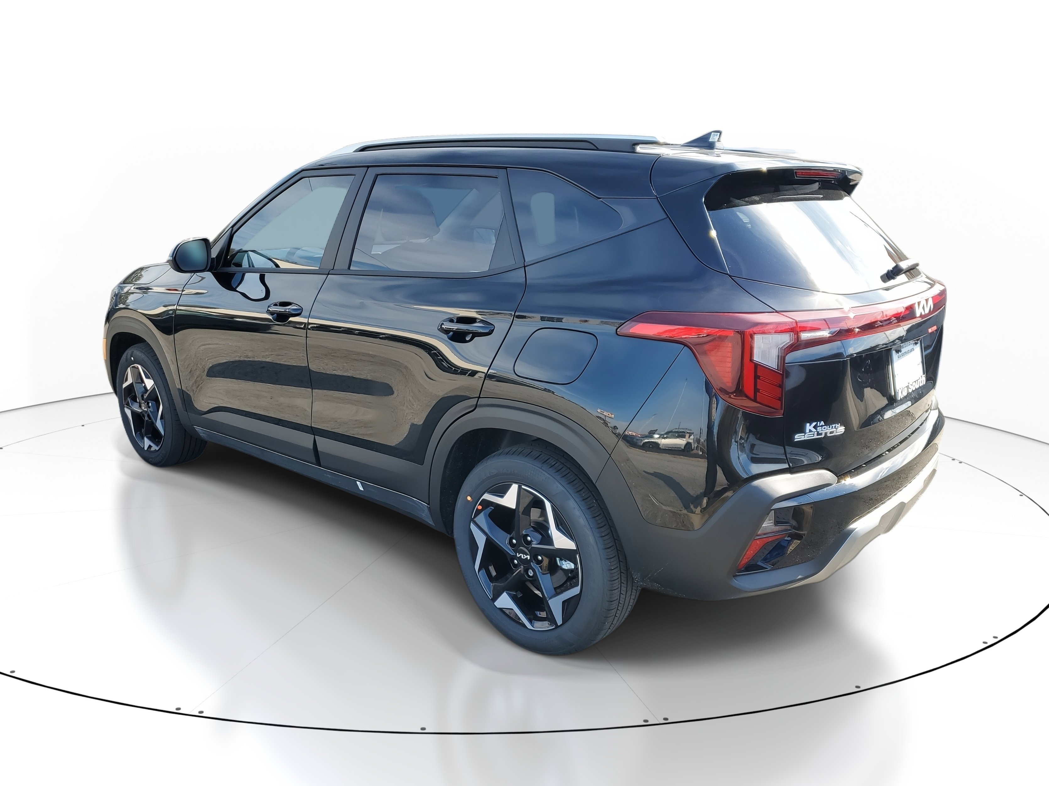 New 2026 Kia Seltos S FWD image 4