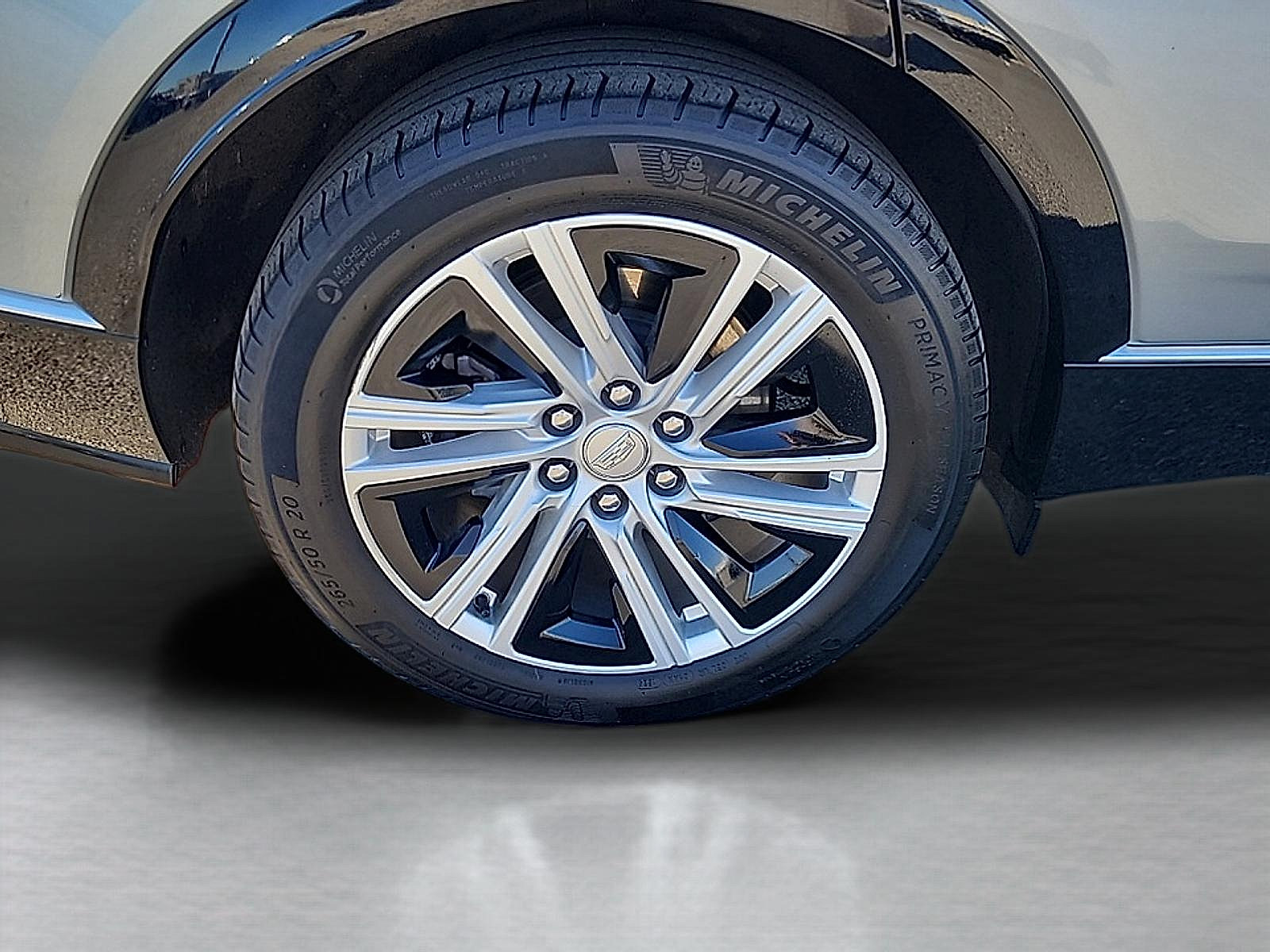 Certified 2024 Cadillac Lyriq Tech AWD/4WD image 9
