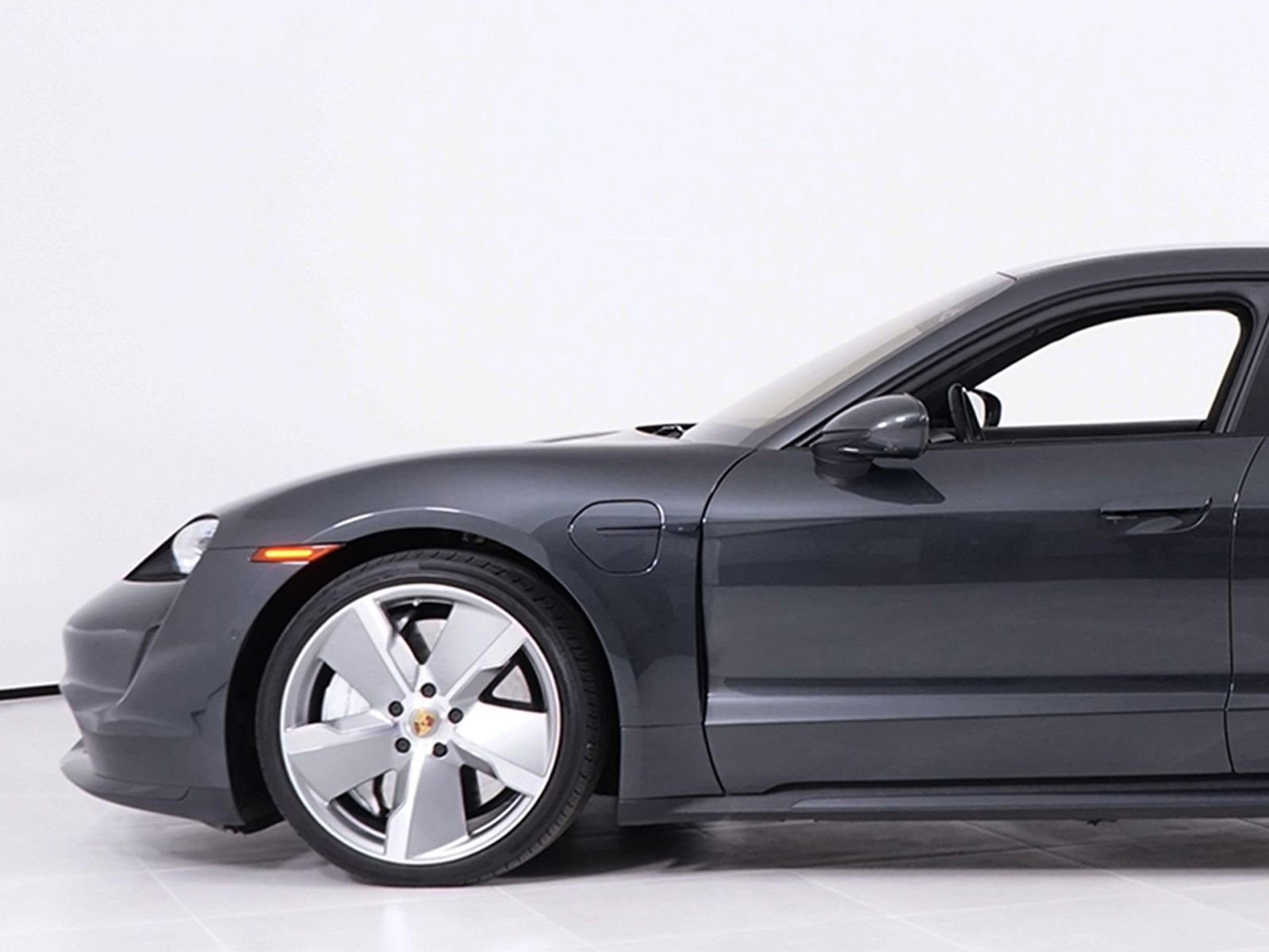 Used 2020 Porsche Taycan Turbo image 12