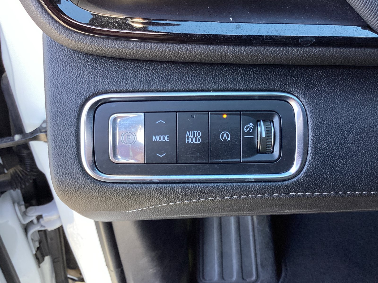 Used 2025 Buick Enclave Sport Touring FWD image 33