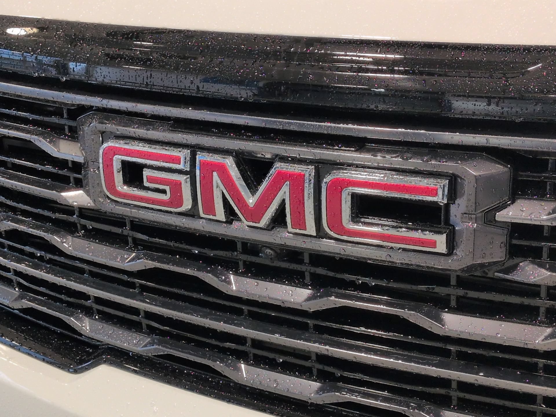 Certified 2025 GMC Acadia AT4 w/ Luxury Package AWD/4WD image 32