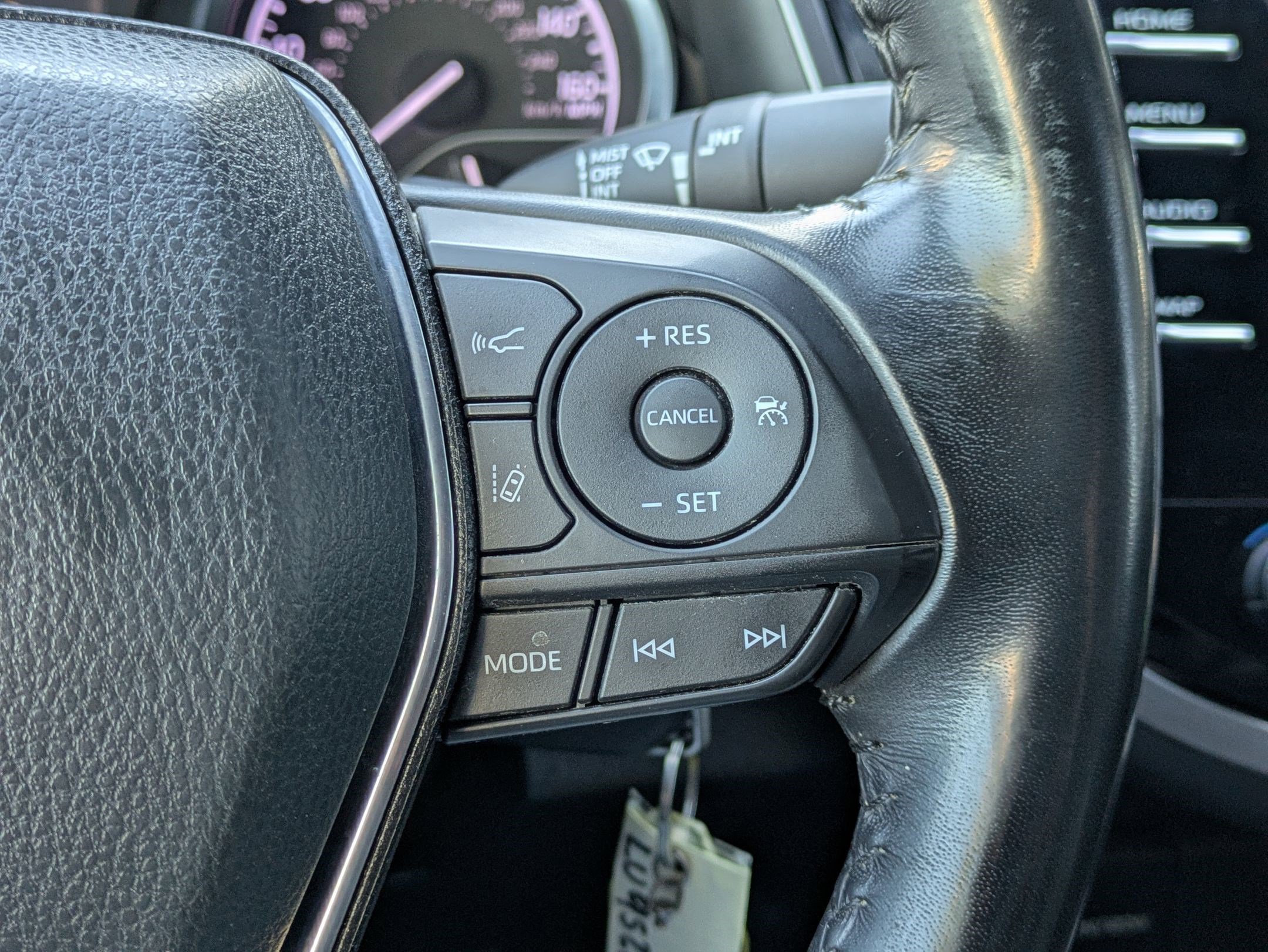 Used 2020 Toyota Camry SE image 15