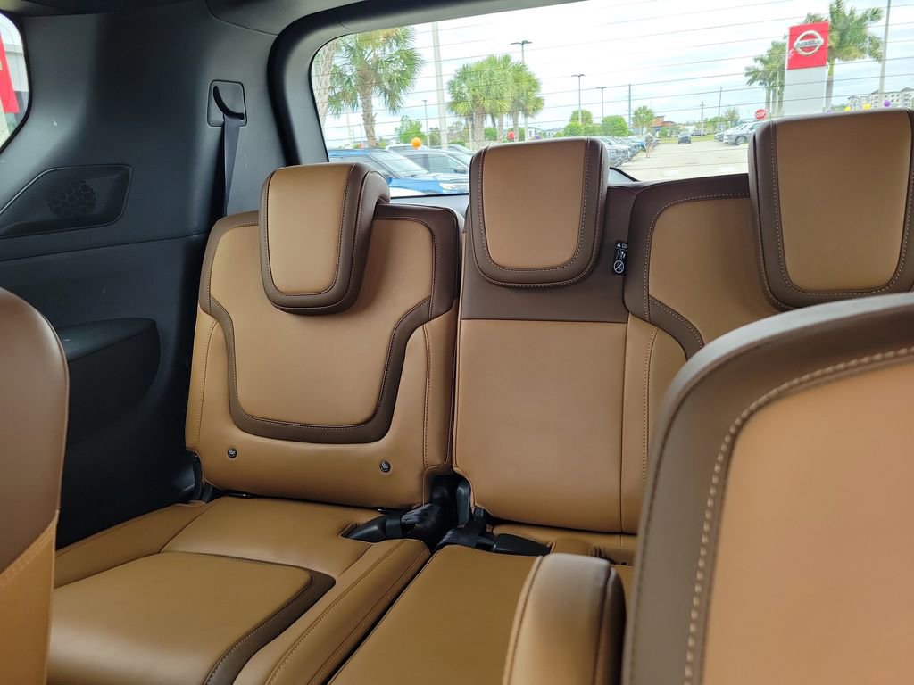 Used 2025 Nissan Armada SL w/ Captain's Chari Seat Package image 16