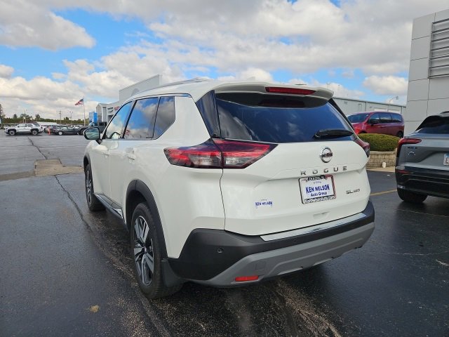 Used 2021 Nissan Rogue SL w/ Premium Package image 3