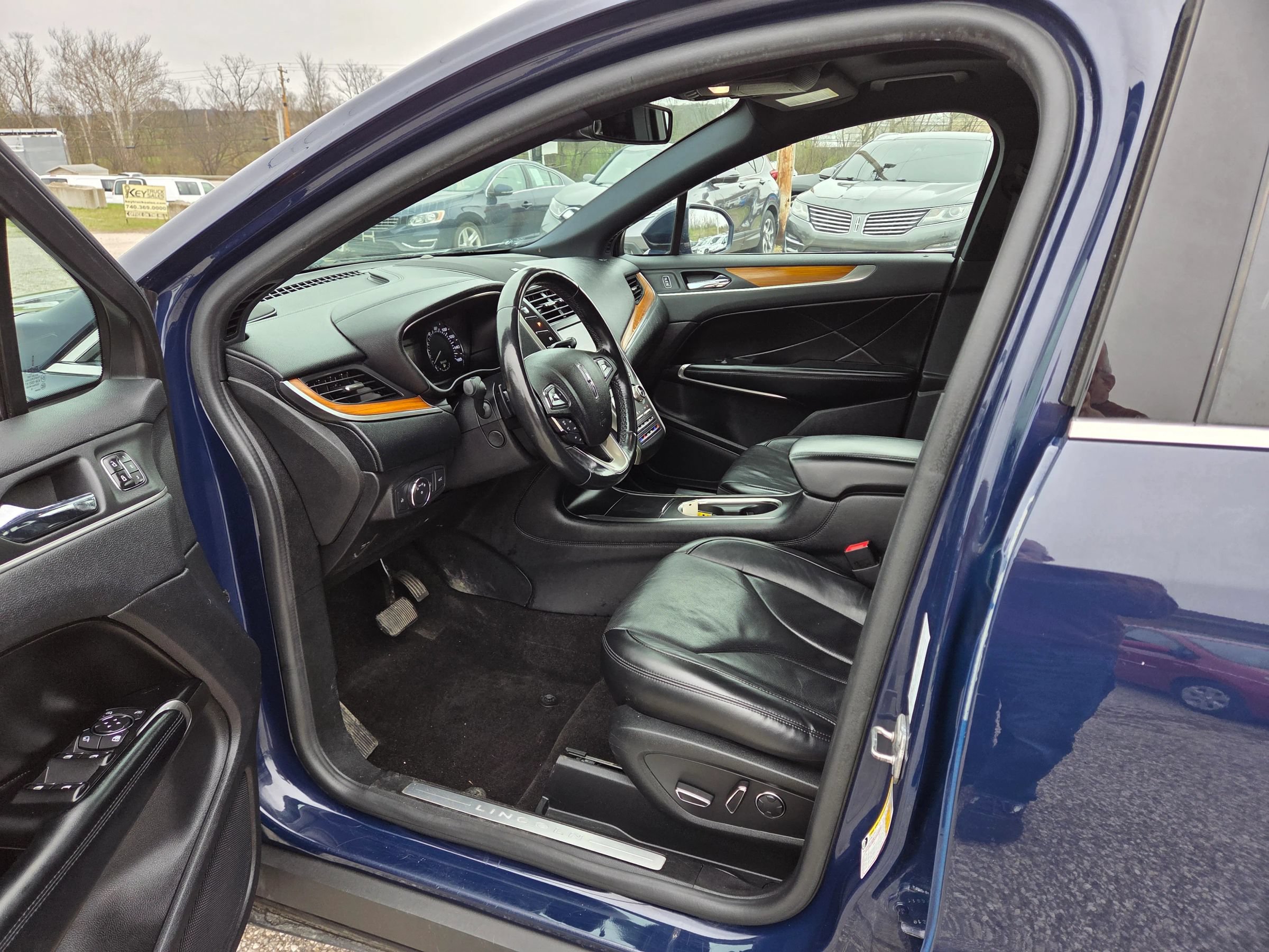 Used 2019 Lincoln MKC Reserve w/ MKC Climate Package AWD/4WD image 15