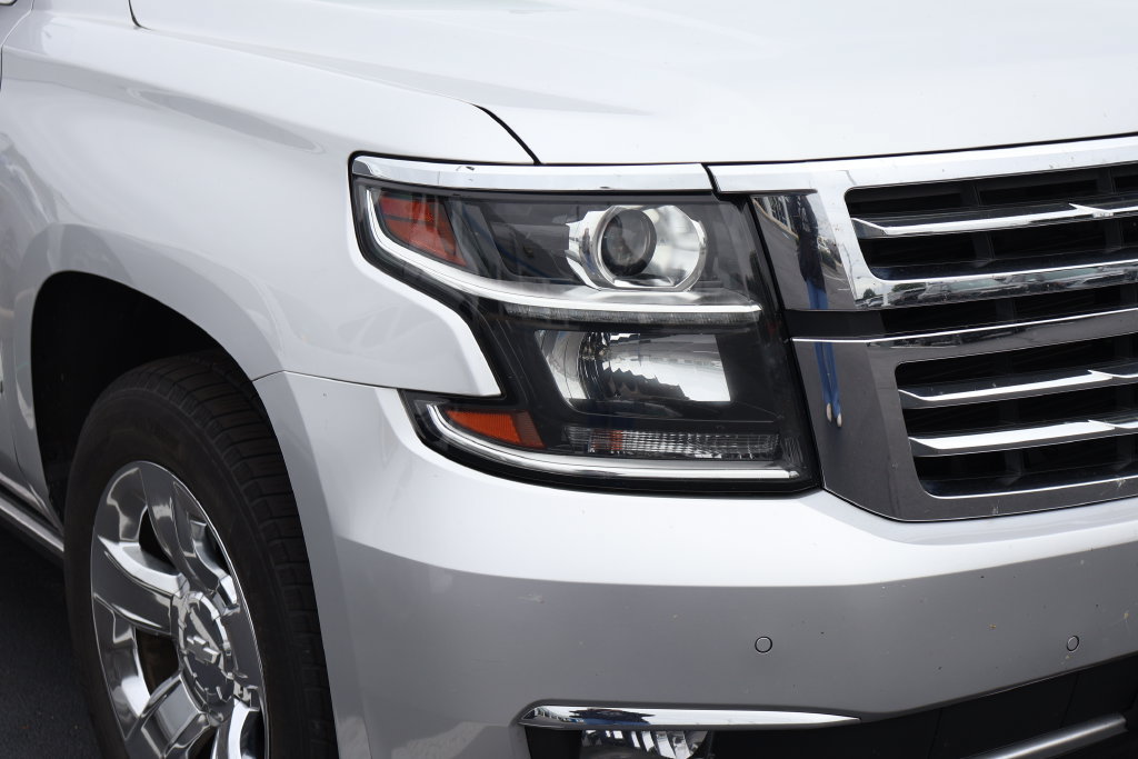 Used 2018 Chevrolet Tahoe Premier w/ Max Trailering Package AWD/4WD image 4