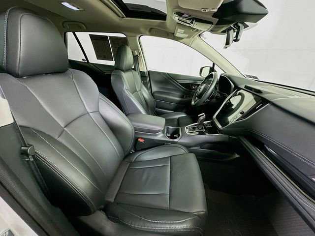 Used 2025 Subaru Outback Limited image 30