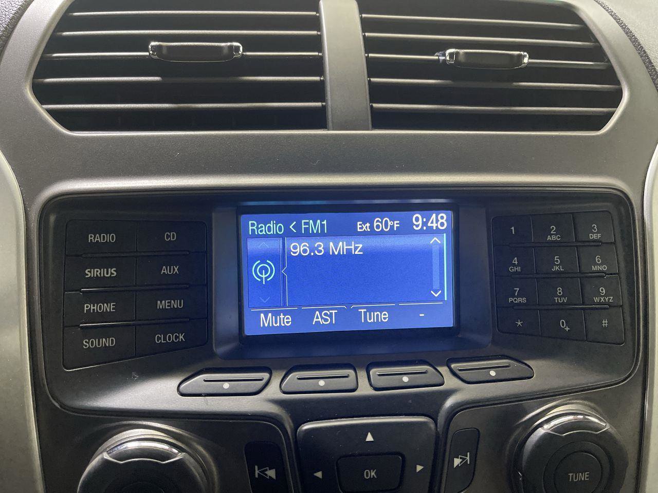 Used 2014 Ford Explorer 4WD image 16