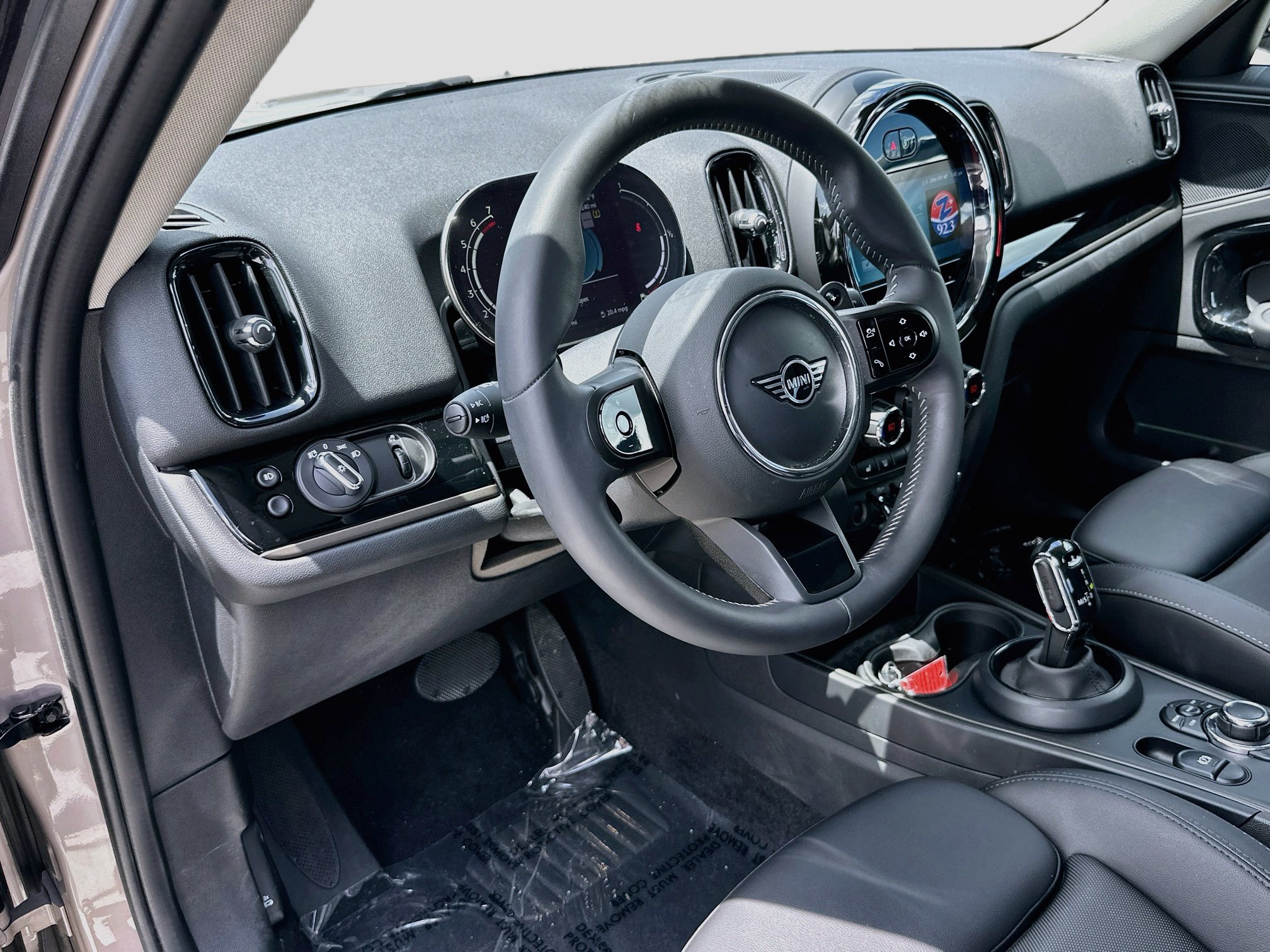 Used 2024 MINI Cooper Countryman S w/ Premium Package FWD image 9
