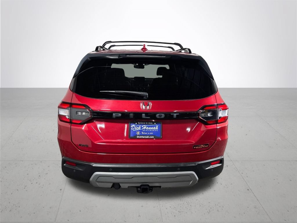 Certified 2025 Honda Pilot TrailSport image 8