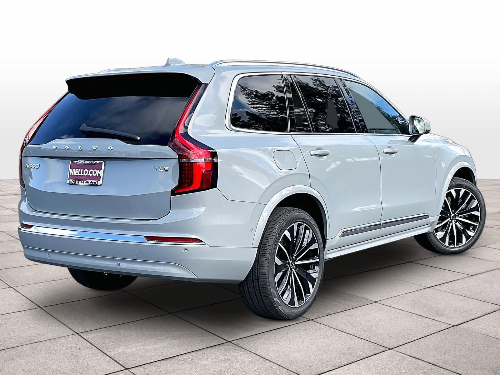New 2026 Volvo XC90 T8 Ultra w/ Protection Package Premier AWD/4WD image 4