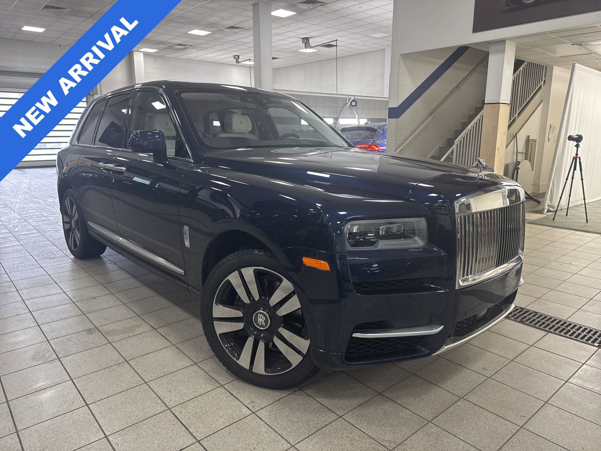 Used 2023 Rolls-Royce Cullinan image 1