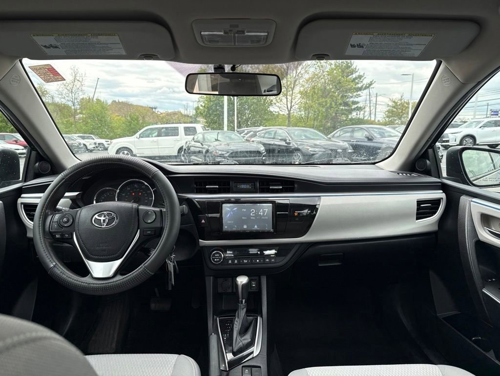 Used 2015 Toyota Corolla LE FWD image 22