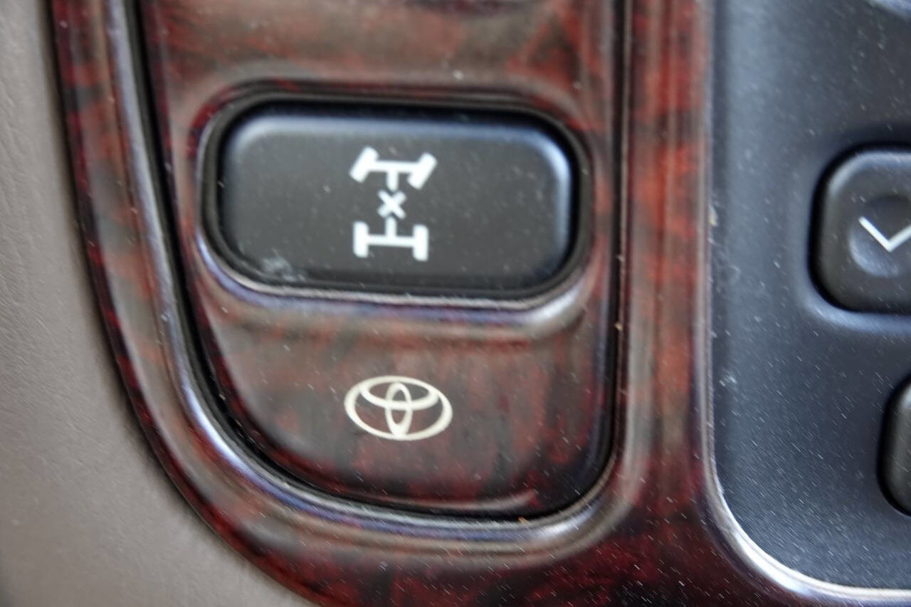 Used 2002 Toyota Land Cruiser AWD/4WD image 78