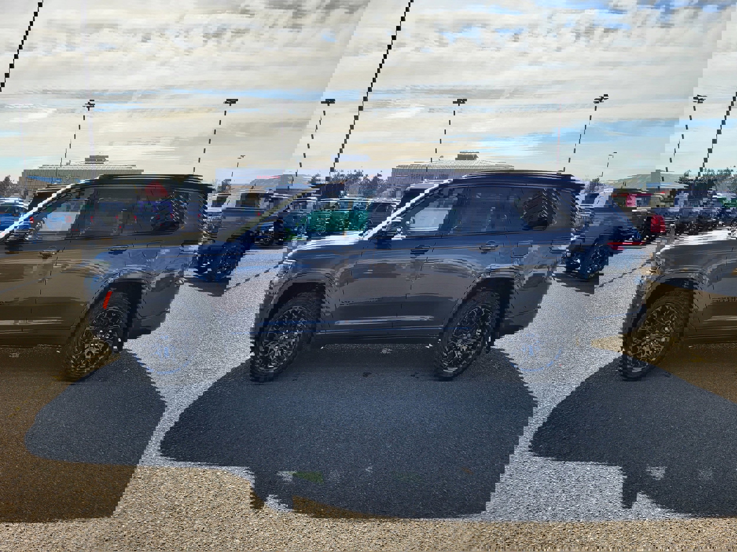 New 2026 Jeep Grand Cherokee L Summit image 13