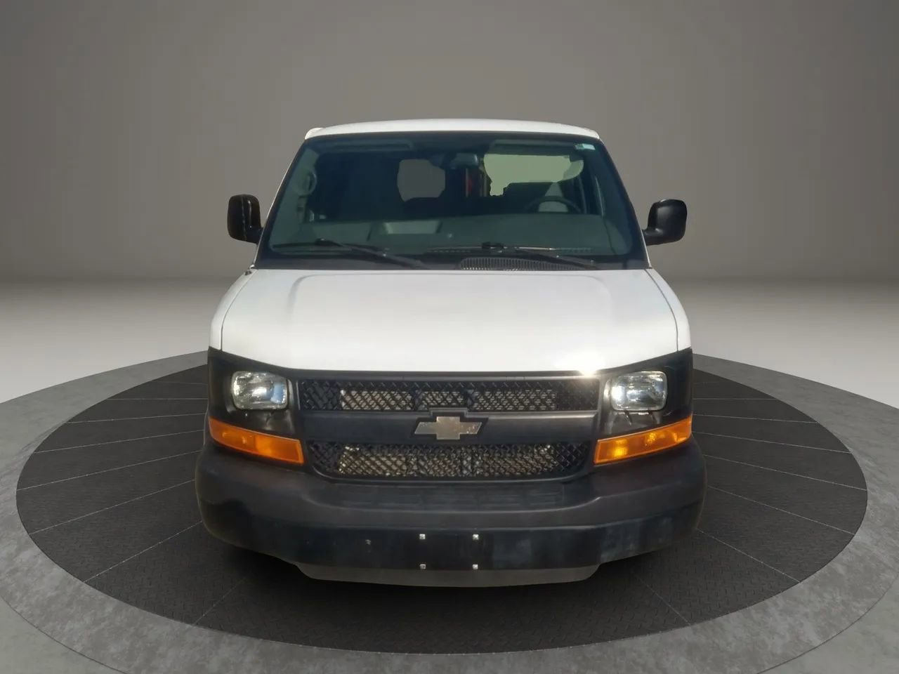 Used 2015 Chevrolet Express 2500 LS image 9